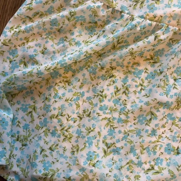 Time and Tru Floral Casual Dress with Ruffle Sleeves - Picture 2 of 4